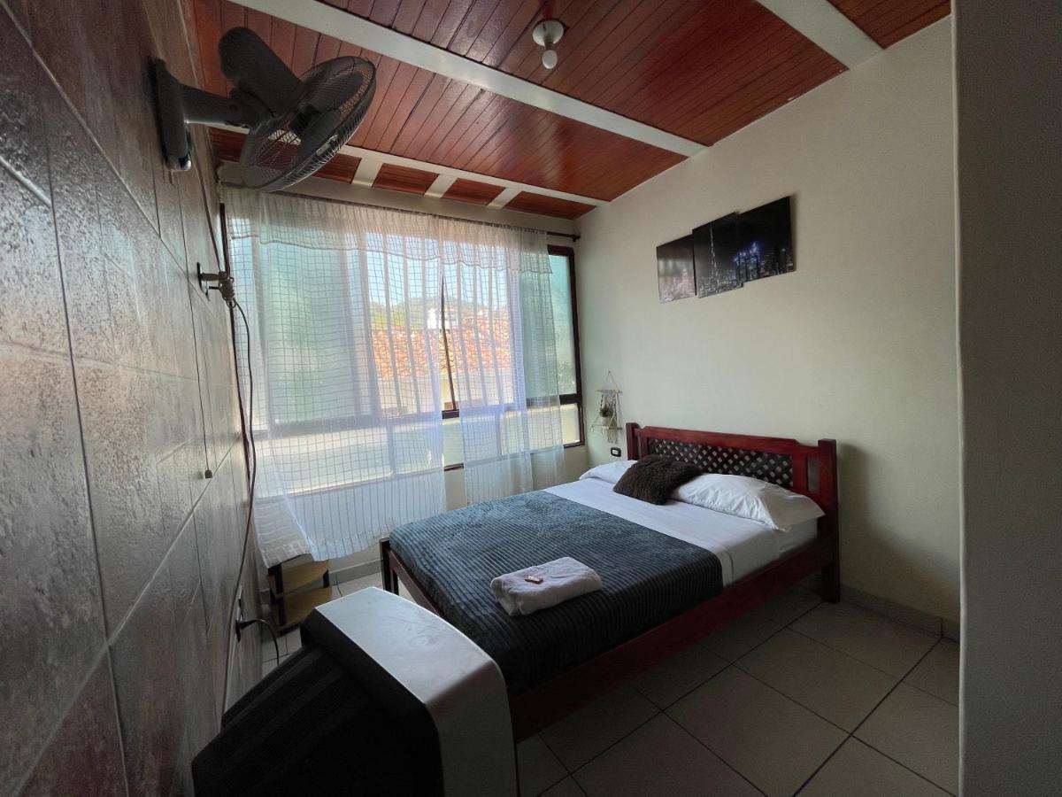 Otono Hostel Сан-Хиль Экстерьер фото