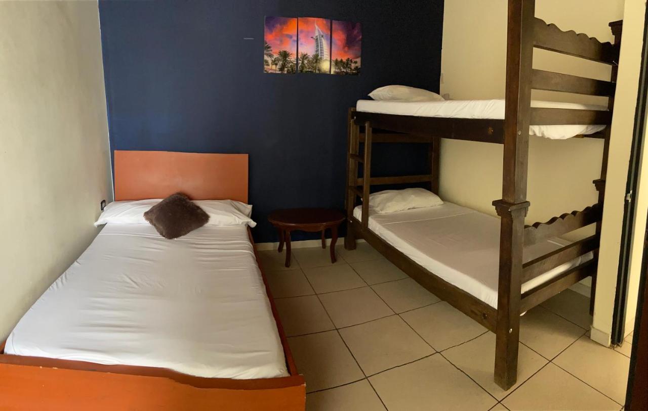 Otono Hostel Сан-Хиль Экстерьер фото