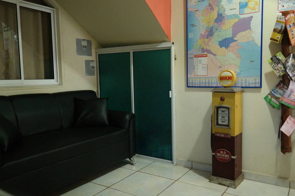 Otono Hostel Сан-Хиль Экстерьер фото