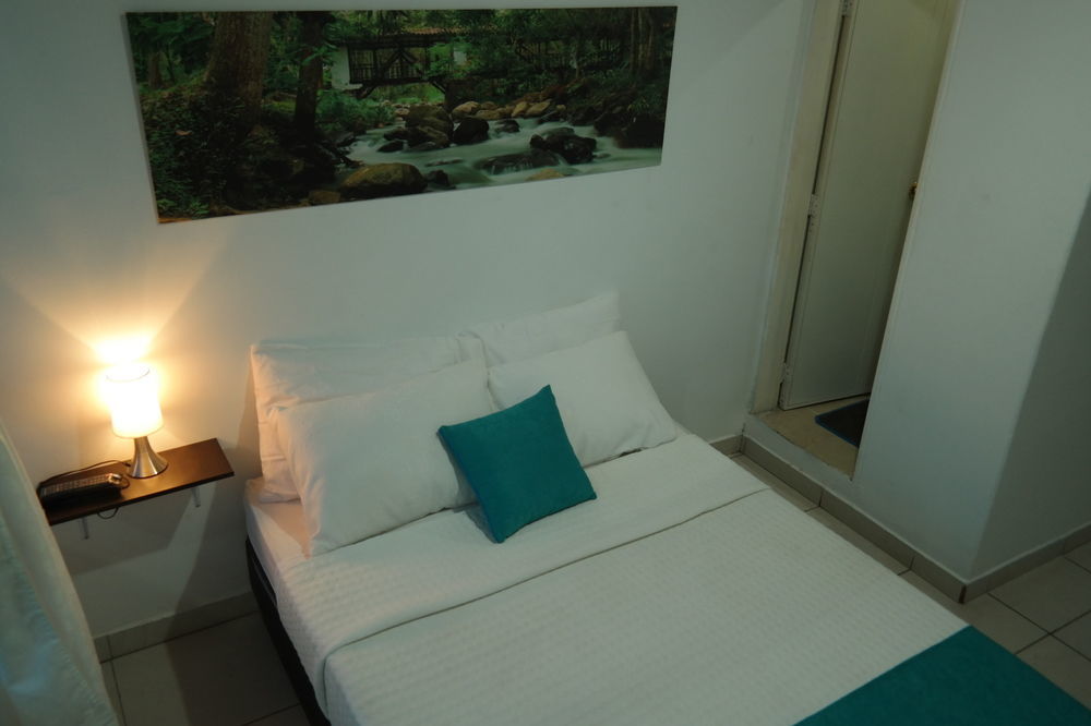 Otono Hostel Сан-Хиль Экстерьер фото