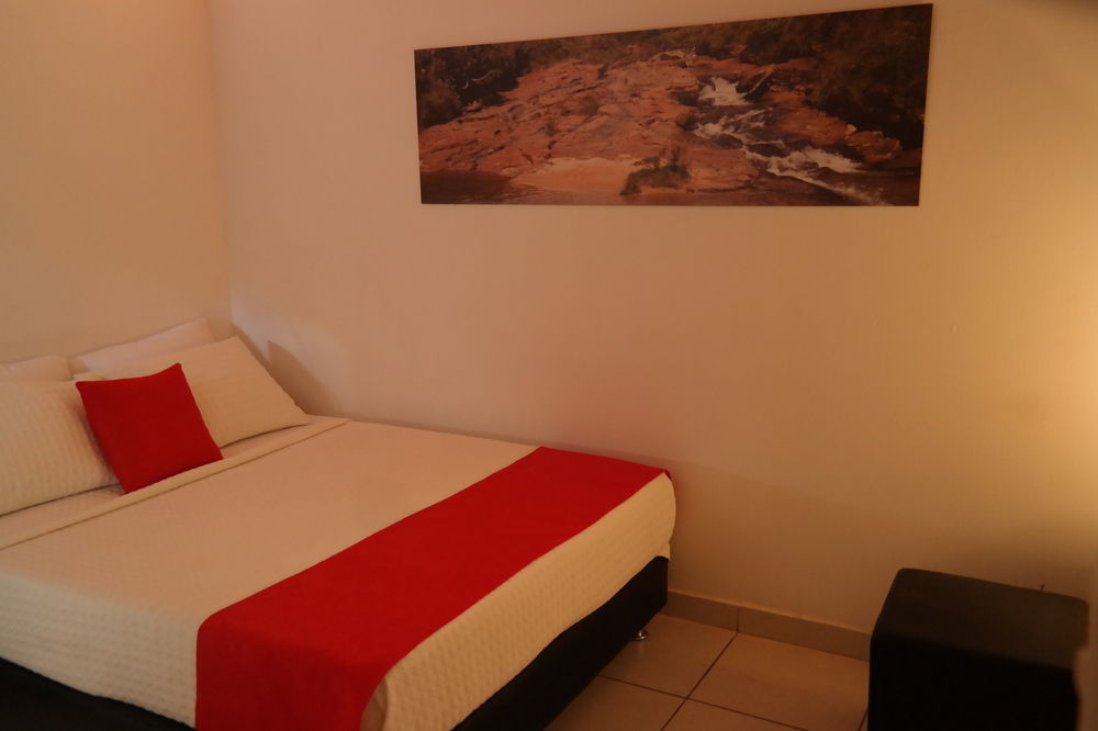 Otono Hostel Сан-Хиль Экстерьер фото