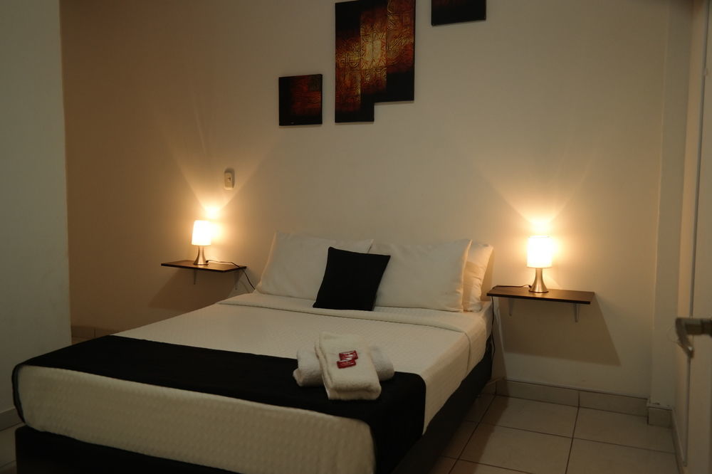 Otono Hostel Сан-Хиль Экстерьер фото